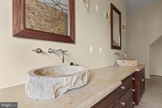 Building Photo - 1007 N Calvert St