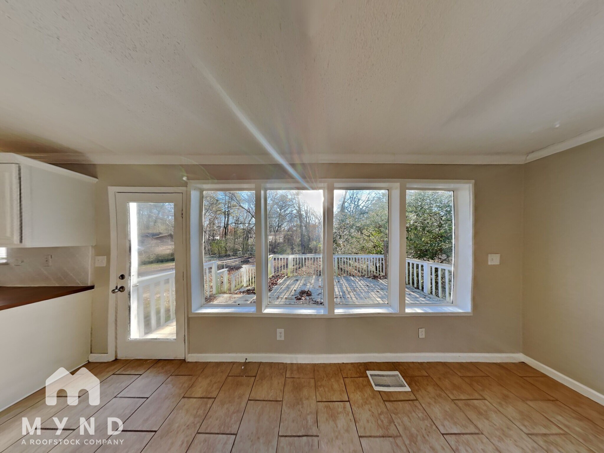Building Photo - 3022 Debra Dr