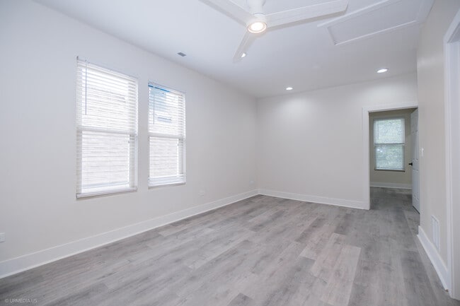 Building Photo - 2113 N Bingham St