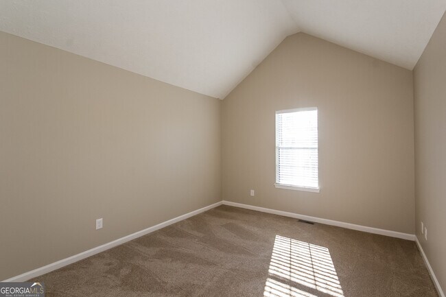 Building Photo - 6650 Etterlee Dr