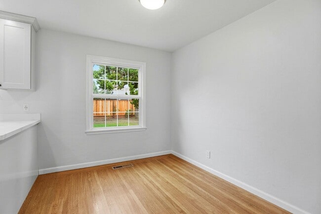 Building Photo - 251 C St