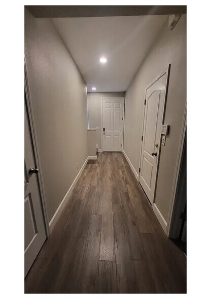 Building Photo - 1750 Bella Lago Dr
