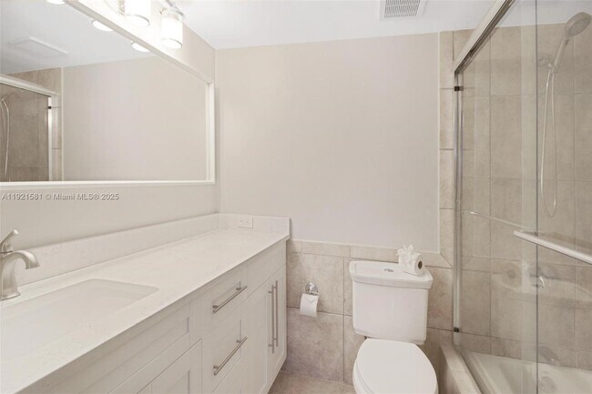 Building Photo - 1390 Ocean Dr