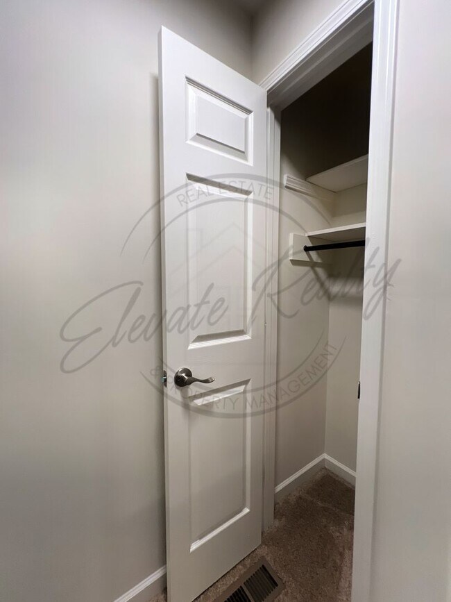 Building Photo - SPECIAL: FIRST MONTHS RENT FREE! Two Bedro...