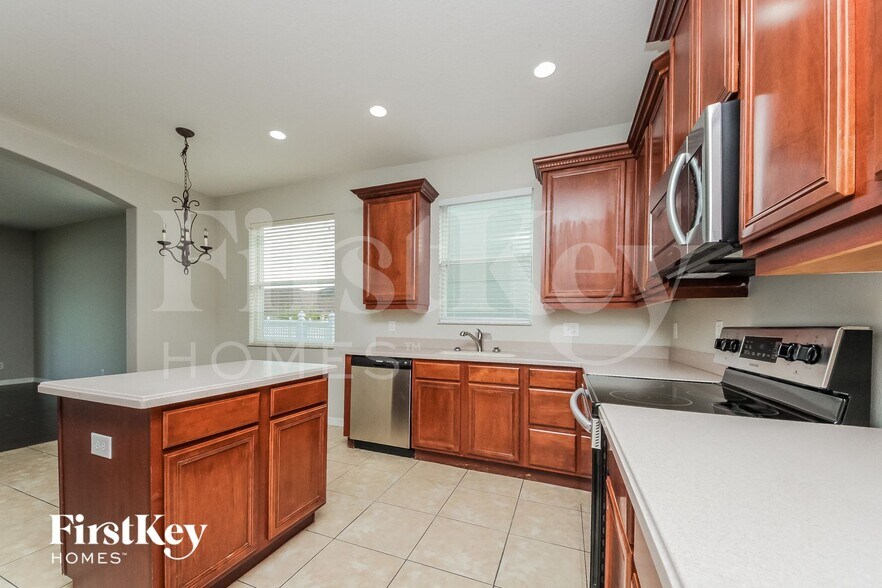 Building Photo - 2615 Eagle Canyon Dr N