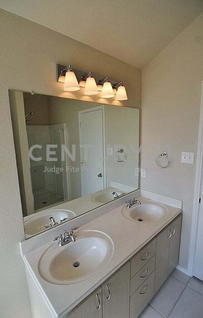 Building Photo - Adorable 3/2/2 in Mansfield ISD For Rent!