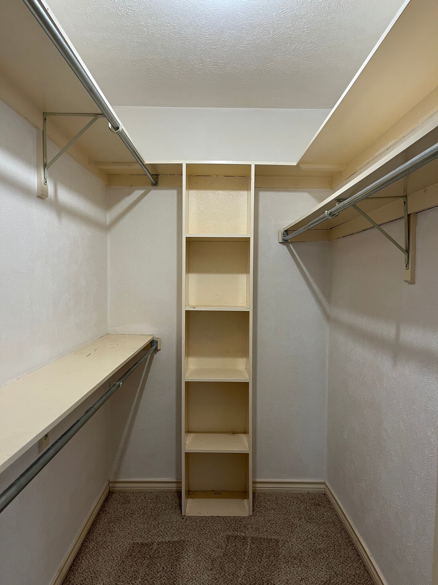 Building Photo - 6928 Walling Ln