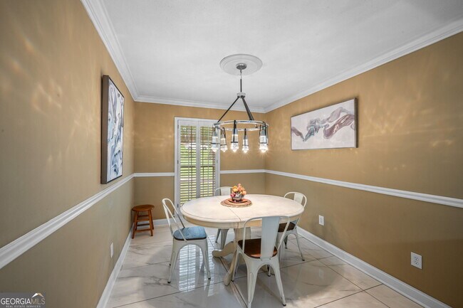 Building Photo - 4839 Lehigh Dr