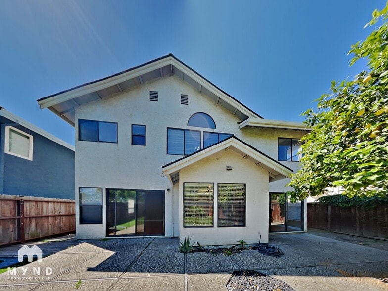 Building Photo - 4721 Shannondale Dr