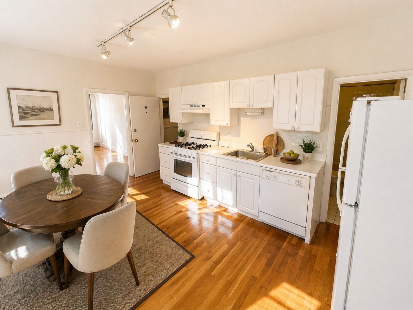 Building Photo - 17 Irving St