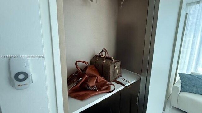 Building Photo - 460 NE 28th St