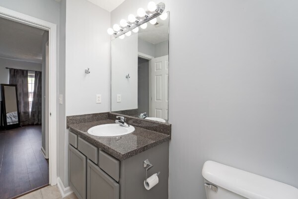 Building Photo - 323 Stewarts Landing Cir