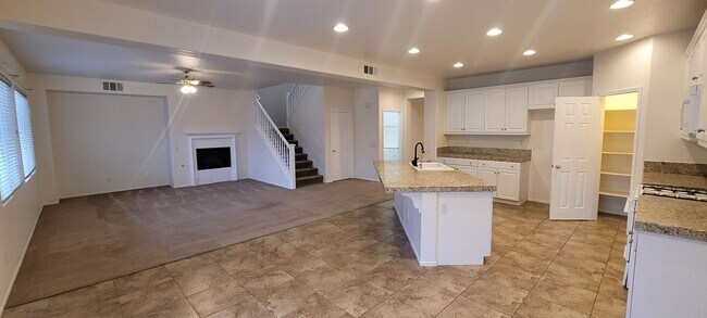 Building Photo - 1262 Garrett Way
