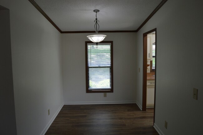 Building Photo - 125 Broadview Cir