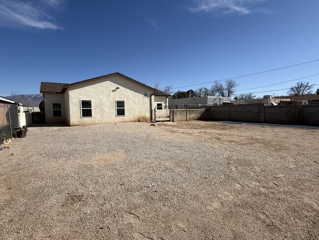 Building Photo - 2937 Washington St NE