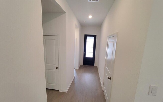 Building Photo - 6422 Seafoam Lake Dr