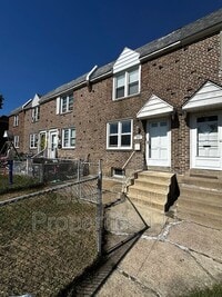 Building Photo - 229 Spruce St