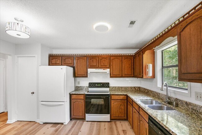 Building Photo - 1607 Burnley Dr