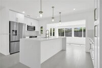 Building Photo - 7030 SW 58th St