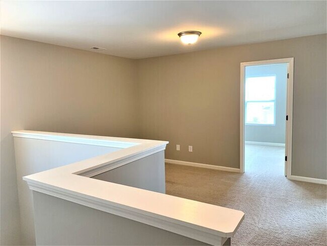Building Photo - Newer Home in Reedy Fork, SS Appliance, Gr...