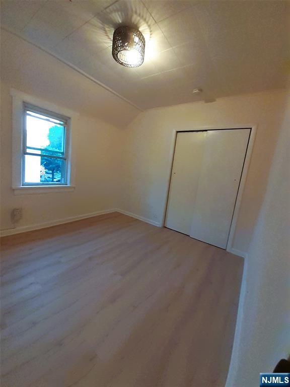 Building Photo - 213 Elm Ave