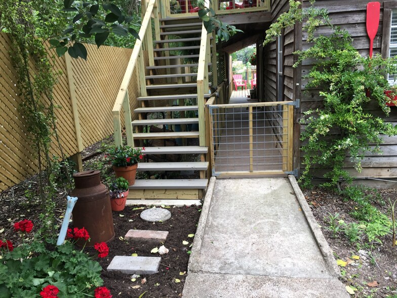 Building Photo - 16142 Spring Branch Trail