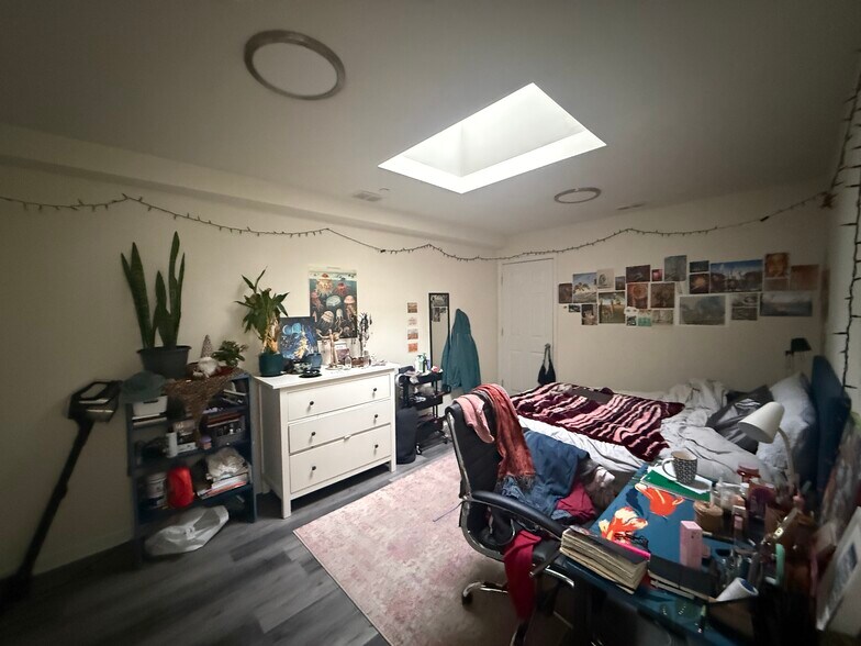 Building Photo - 1836 N Bouvier St