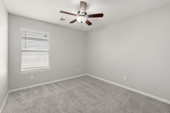 Building Photo - 15403 Harris Canyon Ln