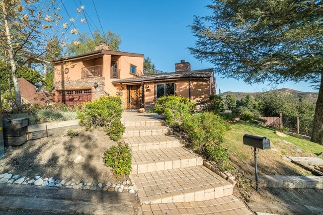 Building Photo - 5734 Fairview Pl