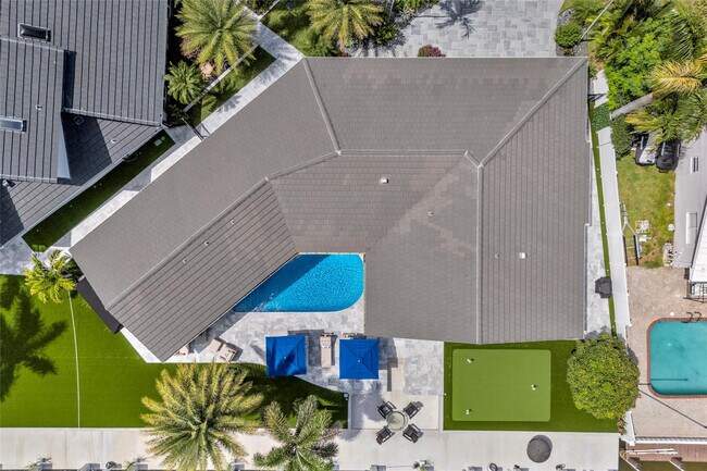 Building Photo - 3108 NE 42nd Ct