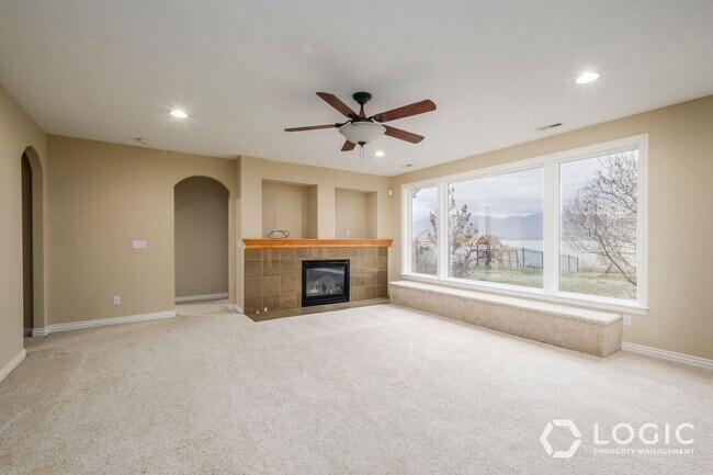 Building Photo - 1852 Centennial Blvd