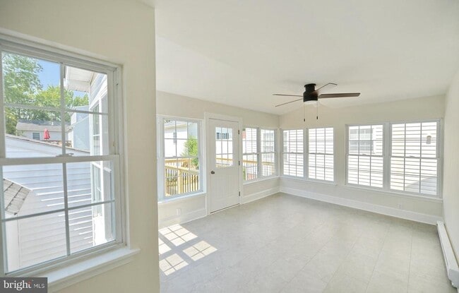 Building Photo - 31 W Whitlock Ave