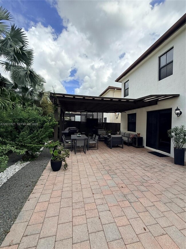 Building Photo - 8640 NW 101st Pl
