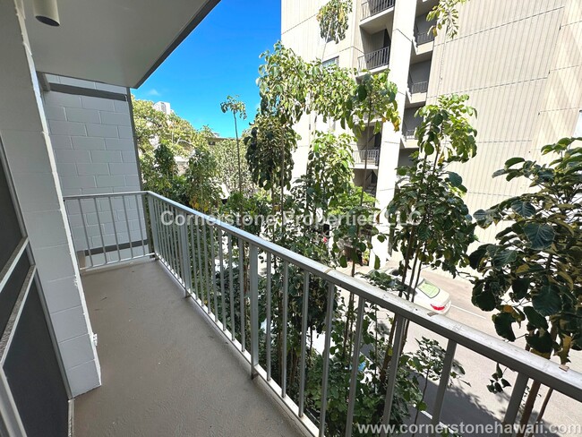 Building Photo - 1520 Spreckels St