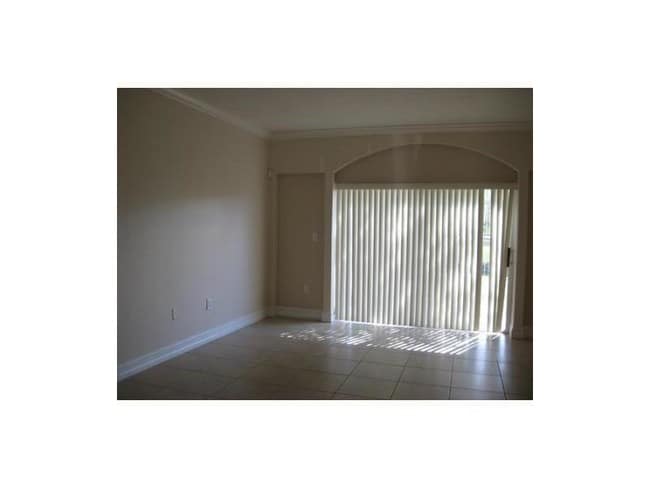 Building Photo - 15750 SW 92nd Ave