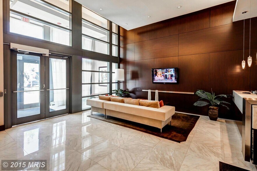 Building Photo - 475 K St NW
