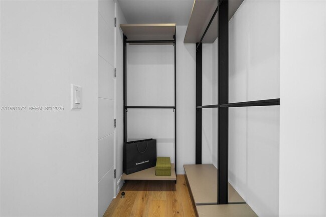 Building Photo - 575 Bay Point Rd