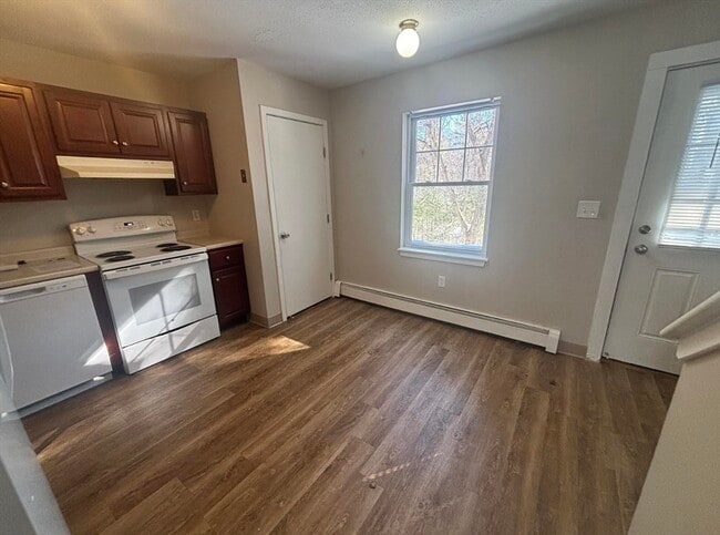 Building Photo - 65 Frank's Ln