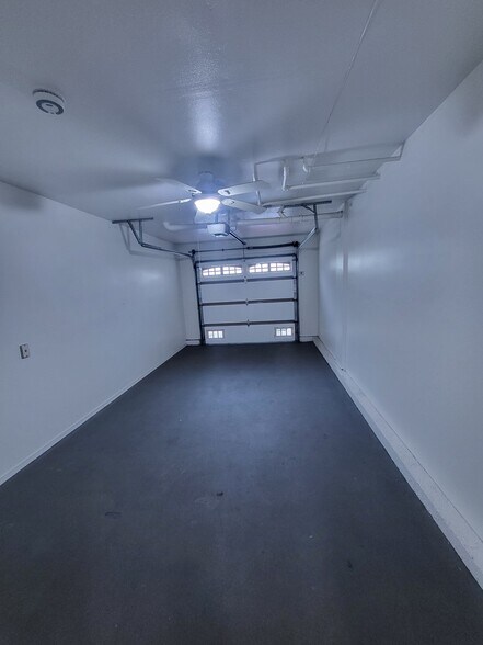 Building Photo - 25244 Birch Grove Ln