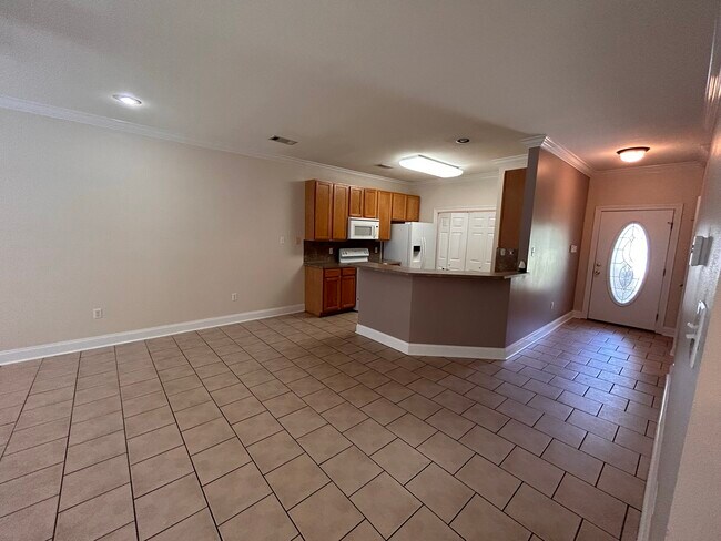 Building Photo - 12341 Pine View Ln