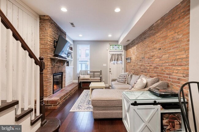 Building Photo - 1436 Reynolds St