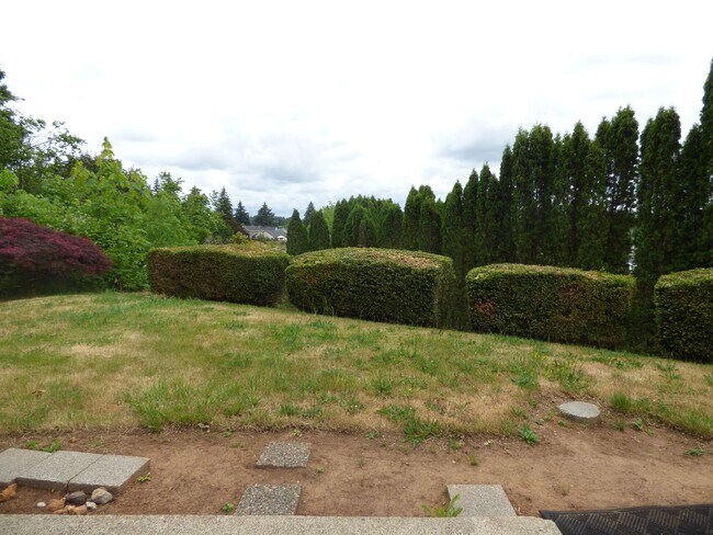 Building Photo - Rent Special: 1/2 Off August's Rent!! 3 bed 2 bath House in South Salem!