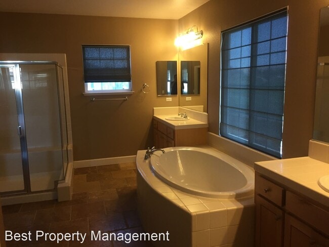 Building Photo - 5 br, 4 bath House - 337 Foothill Drive