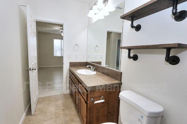 Building Photo - 9200 Rioja St