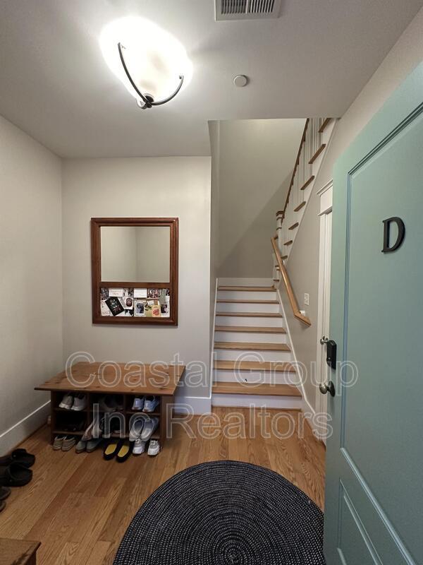 Building Photo - 4635 Pleasant Ave