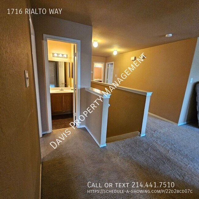 Building Photo - 1716 Rialto Way