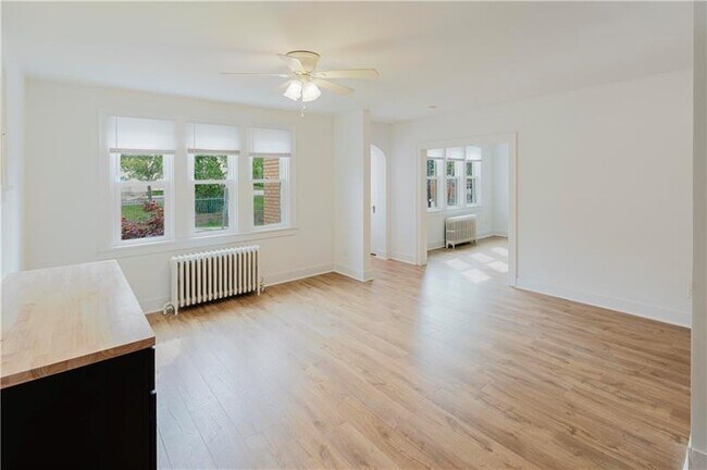 Building Photo - 511 Woodbourne Ave