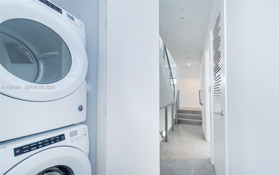 Building Photo - 3264 Bird Ave