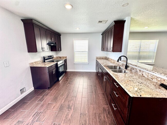 Building Photo - 11710 Fossil Rock Ln