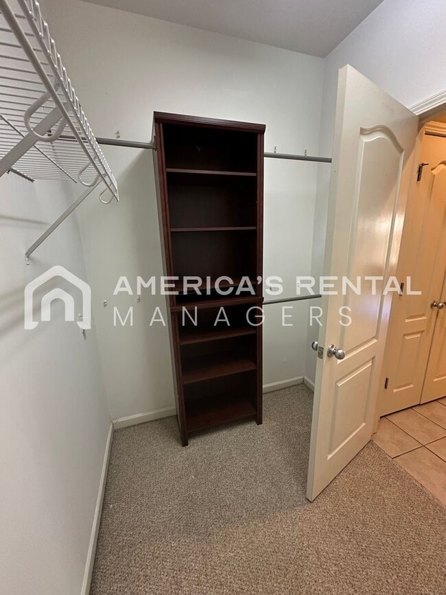 Building Photo - Beautiful Home for Rent in Birmingham, AL!!!! Available to View Now!!!